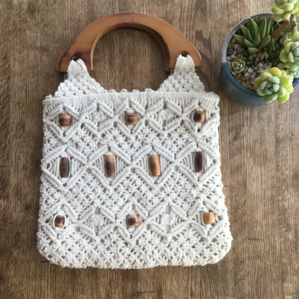Vintage 70’s macrame handbag with wooden handles
